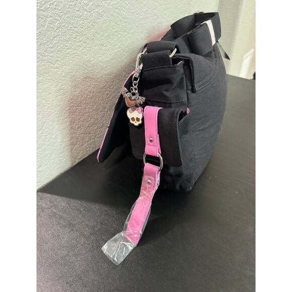 Monster High Draculaura Charm Lace Up Messenger Bag NWT Black Pink - Picture 4 of 9